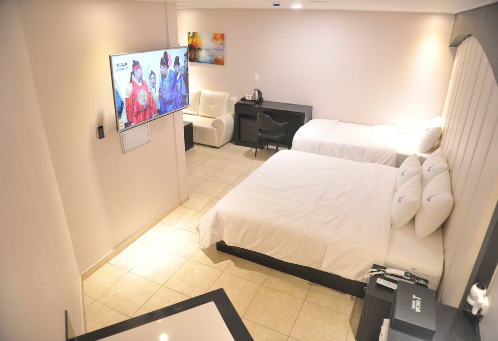 Seomyeon Ib Hotel بوسان المظهر الخارجي الصورة