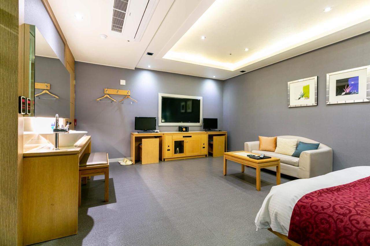 Seomyeon Ib Hotel بوسان المظهر الخارجي الصورة